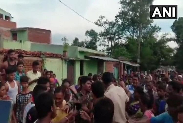 बच्चा चोरी की अफवाहः ट्रेन से लेकर सड़क तक इन पांच घटनाओं में सामने आया भीड़ का क्रूर चेहरा फाइल फोटो