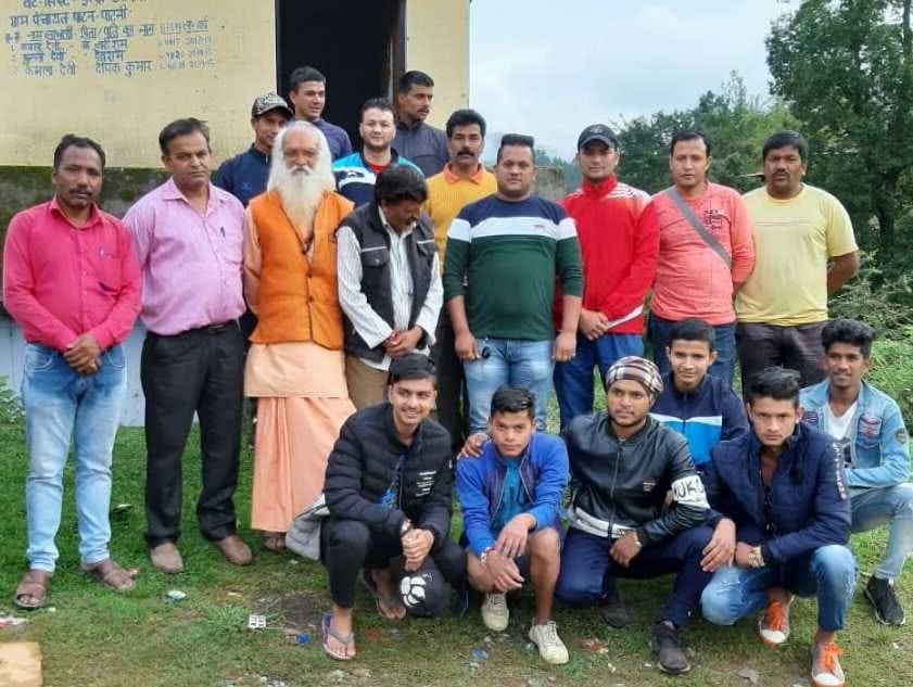 लोहाघाट के झूमाधूरी महोत्सव की तैयारियों पर चर्चा करते विभन्न समितियों के पदाधिकारी। लोहाघाट के झूमाधूरी महोत्सव की तैयारियों पर चर्चा करते विभन्न समितियों के पदाधिकारी।