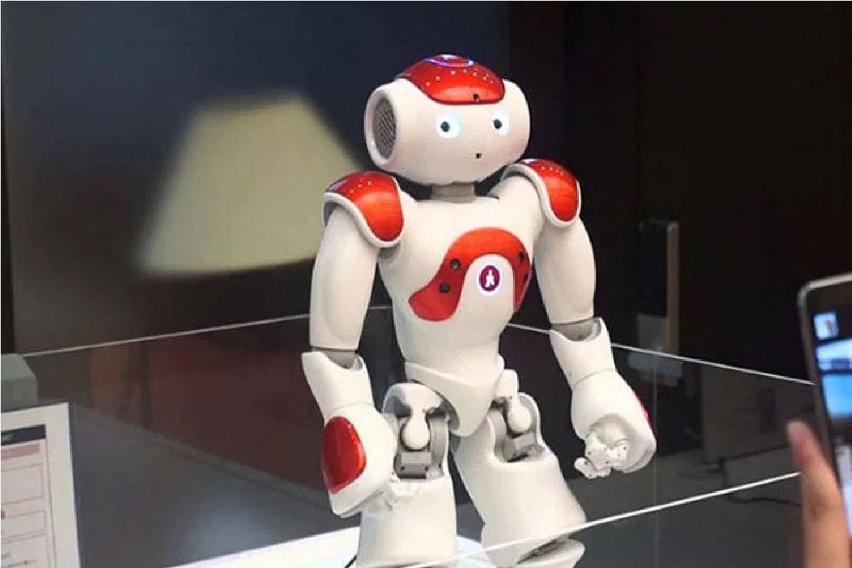 Robot Will Study In School If Children Ill बच च ब म र ह ए त स क ल म र ब ट कर ग पढ ई Amar Ujala Hindi News Live