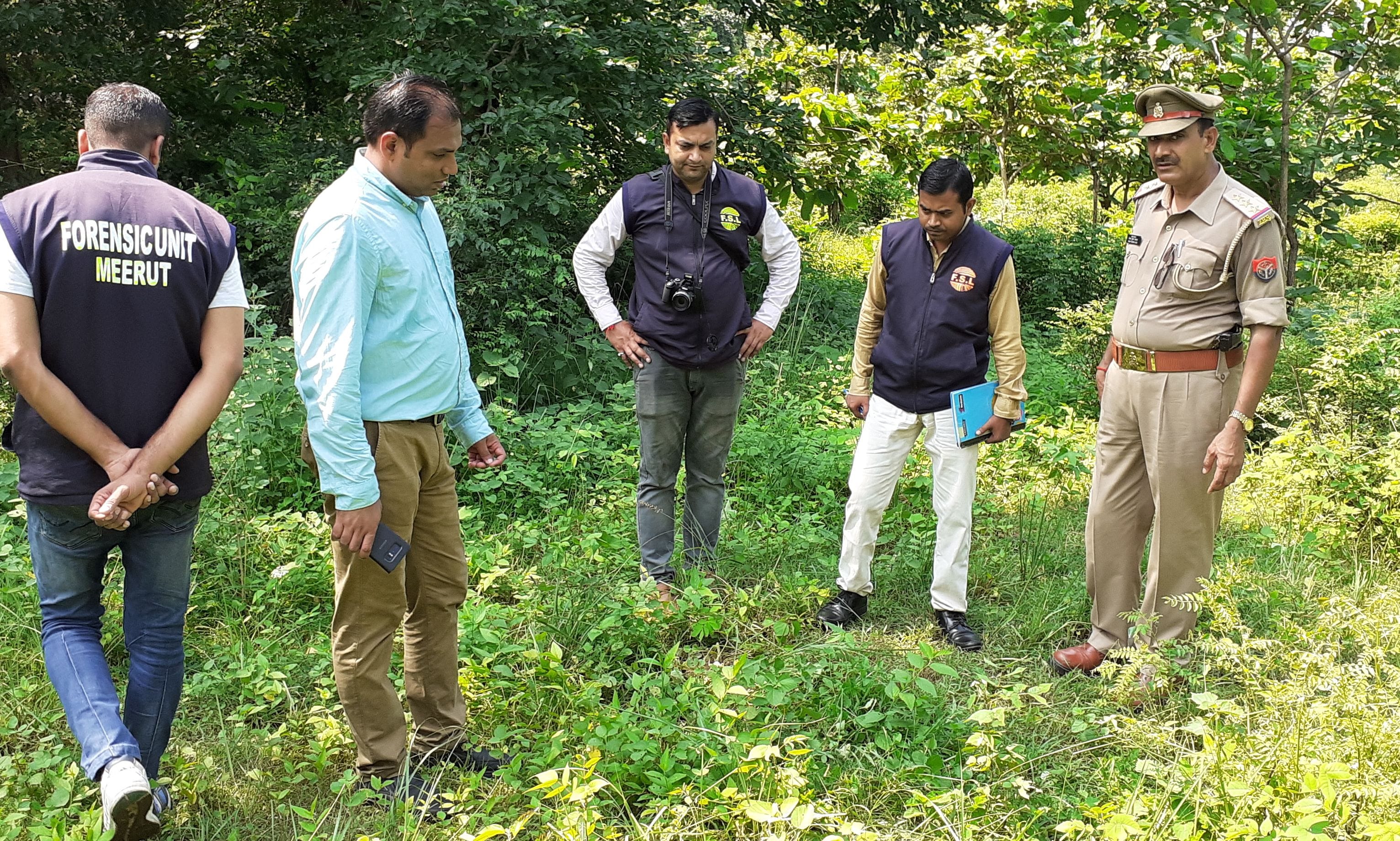 1सी - खिमीपुरा(जलालपुर) गांव निवासी युवक शक्ति का शव संदिग्ध परिस्थितियों में पेड पर लटका मिलने पर 1सी - खिमीपुरा(जलालपुर) गांव निवासी युवक शक्ति का शव संदिग्ध परिस्थितियों में पेड पर लटका मिलने पर