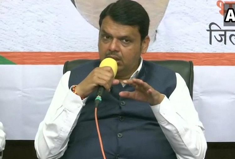 महाराष्ट्र के मुख्यमंत्री देवेंद्र फडणवीस