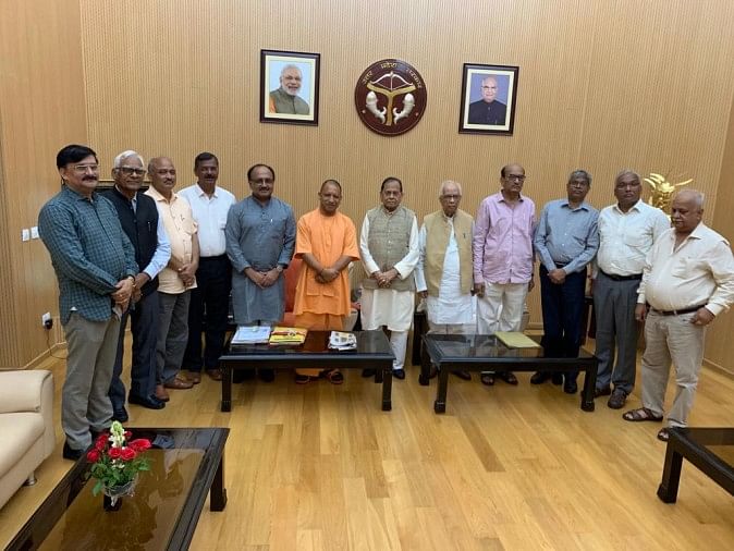 सीएम योगी से मुलाकात के बाद वकीलों का प्रस्तावित जेल भरो आंदोलन स्थगित Proposed Jail Bharo movement of lawyers postponed after meeting CM Yogi