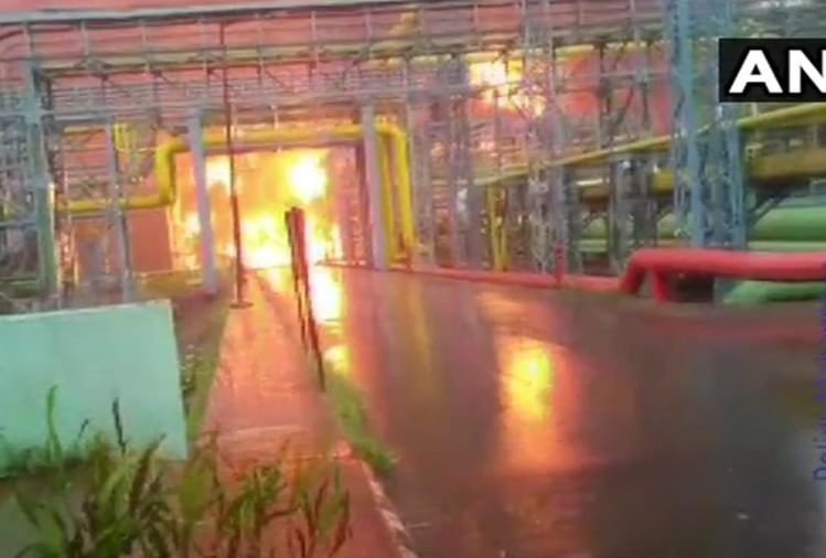 ओएनजीसी गैस प्लांट में आग गई