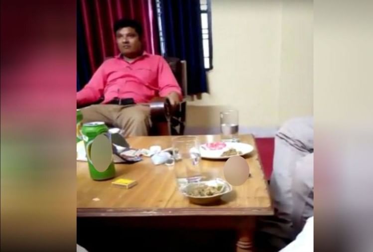 à¤à¤¸à¥à¤ªà¤¤à¤¾à¤² à¤®à¥à¤ à¤à¤®à¤à¤° à¤à¤²à¤à¥ à¤à¤¾à¤®