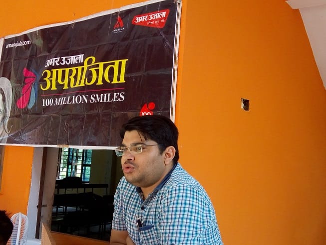 कार्यक्रम को सम्बोधित करते प्रभारी चिकित्साधिकारी डा.नितिन कदवाल कार्यक्रम को सम्बोधित करते प्रभारी चिकित्साधिकारी डा.नितिन कदवाल