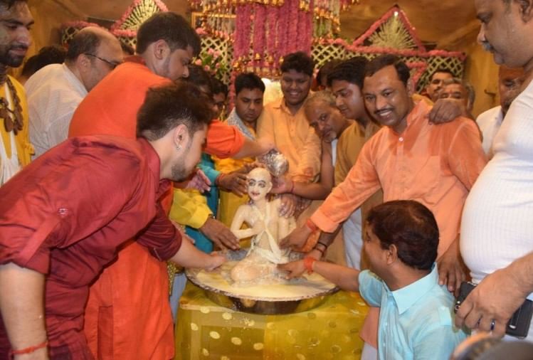 à¤¨à¤¿à¤§à¤¿à¤µà¤¨ à¤®à¥à¤ à¤¸à¥à¤µà¤¾à¤®à¥ à¤¹à¤°à¤¿à¤¦à¤¾à¤¸ à¤à¤¾ à¤ªà¤à¤à¤¾à¤®à¥à¤¤ à¤à¤­à¤¿à¤·à¥à¤ à¤à¤°à¤¤à¥ à¤à¥à¤¸à¥à¤µà¤¾à¤®à¥à¤à¤¨ à¤à¤µà¤ à¤¶à¤¹à¤°à¥ à¤µà¤¿à¤à¤¾à¤¸ à¤®à¤à¤¤à¥à¤°à¥ à¤®à¤¹à¥à¤¶ à¤à¥à¤ªà¥à¤¤à¤¾