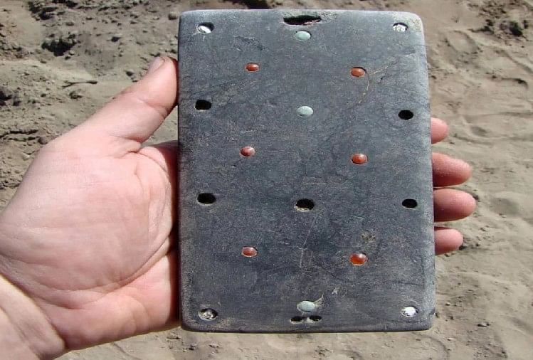 2137 year old iphone