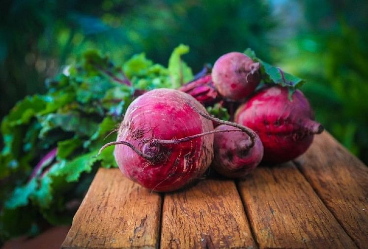 Beetroot Face Pack To Get Rid Acne Pimple Marks - चेहरे की ...