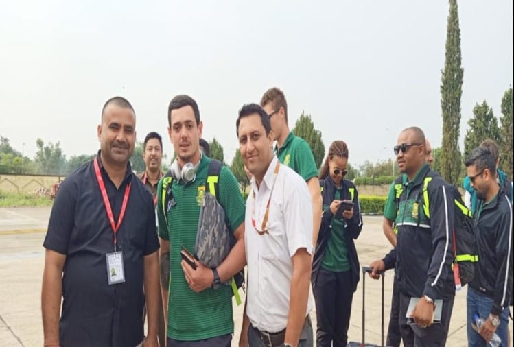South Africa team leaves for Mohali from Dharamsala