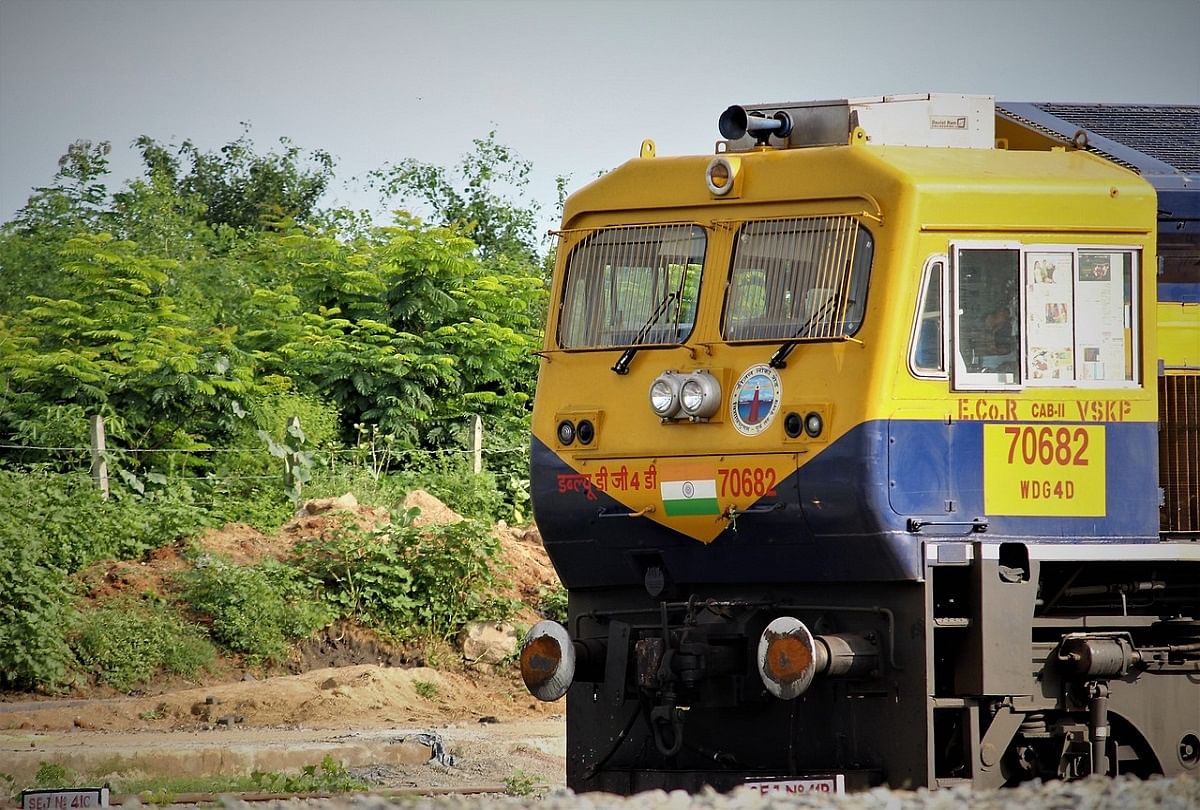 Train Horns Meaning In Indian Railways 11 Types Of Horns ट र न म बजत ह 11 तरह क ह र न नह ज नत ह ग इनक मतलब Amar Ujala Hindi News Live