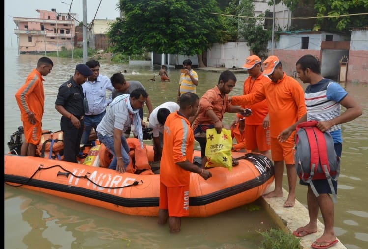 à¤ªà¥à¤°à¤¯à¤¾à¤à¤°à¤¾à¤ à¤®à¥à¤ à¤¬à¤¾à¤¢à¤¼