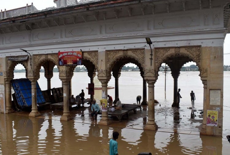 à¤ªà¥à¤°à¤¯à¤¾à¤à¤°à¤¾à¤ à¤®à¥à¤ à¤¬à¤¾à¤¢à¤¼