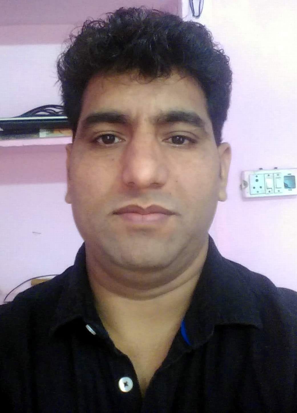 ग्राम प्रधान सिंगोर संसार सिंह। ग्राम प्रधान सिंगोर संसार सिंह।