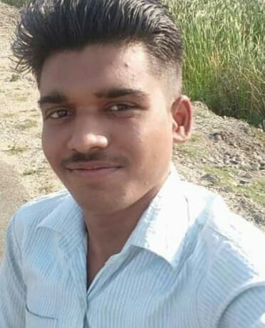 दीपक की पाइल फोटो। 