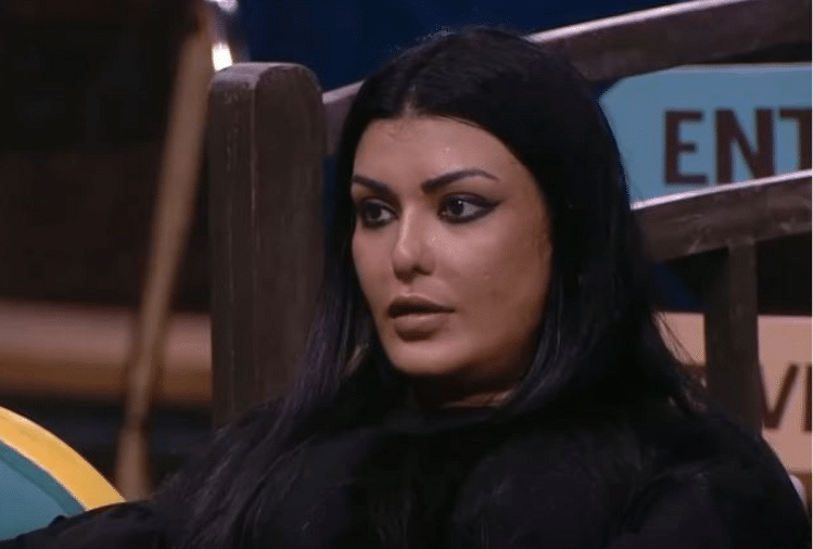 Bigg Boss 13 Contestant Koena Mitra Takes Salman Khan - बिग बॉस 13