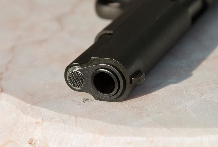 Une arme sous licence trouvée lâchée près de la garde nationale de Kotwali retrouvée à Mirzapur