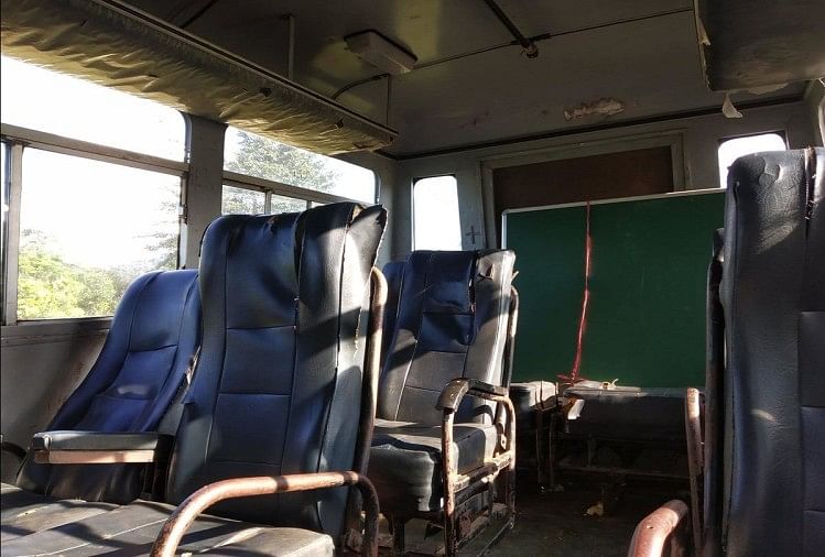 Classrooms in Bus