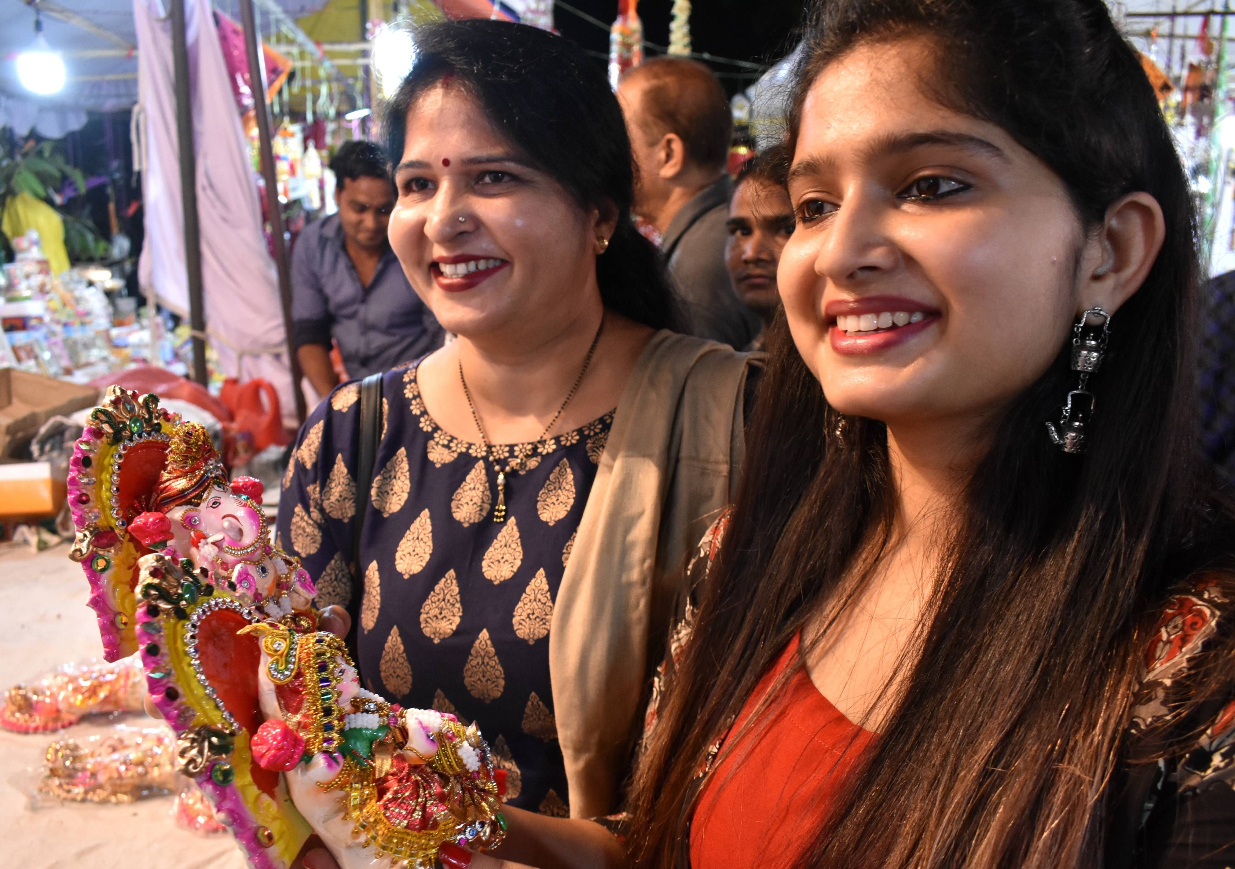 Prayagraj: Business on Dhanteras crosses 100 crores