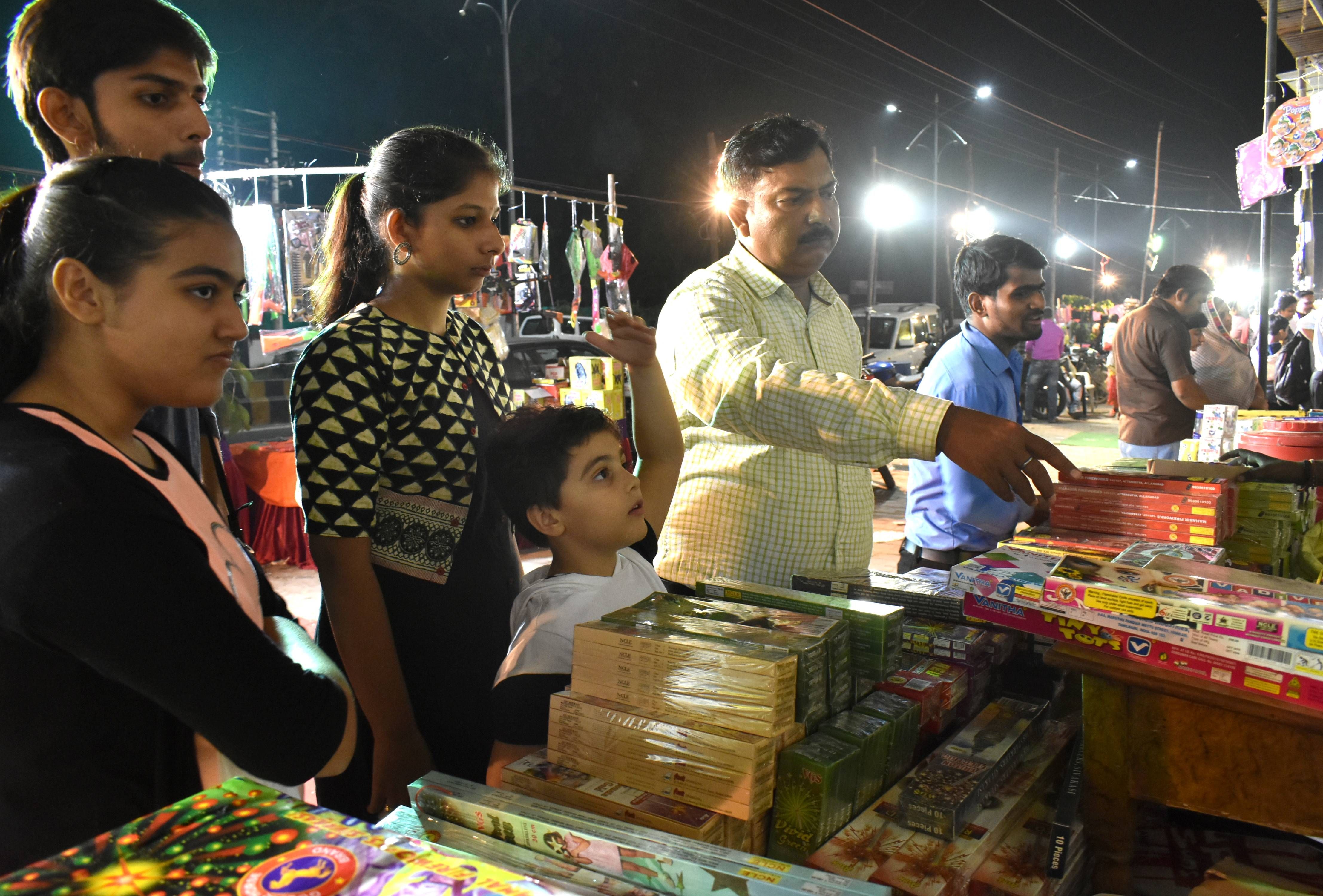 Prayagraj: Business on Dhanteras crosses 100 crores