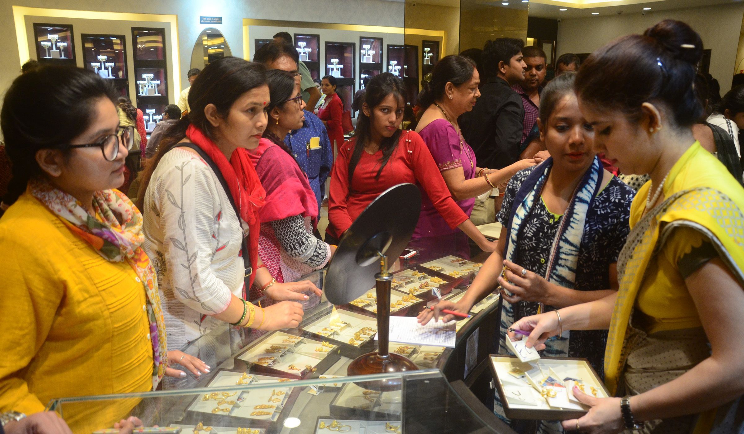 Prayagraj: Business on Dhanteras crosses 100 crores