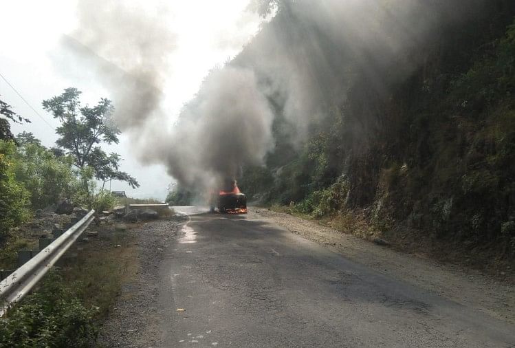 Moving car catches fire on paonta shillai national highway in  Sirmour Himachal Pradesh
