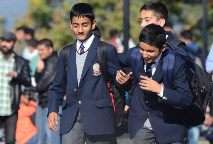 स्कूलों की फीस नियंत्रित करने को एक्ट में बदलाव करेगी सरकार