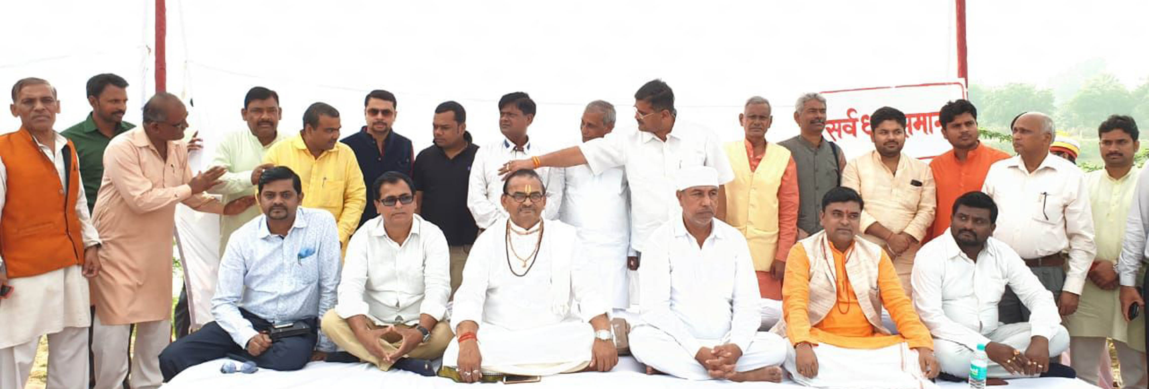 एकता उत्सव में उपस्थित धर्मगुरु। एकता उत्सव में उपस्थित धर्मगुरु।