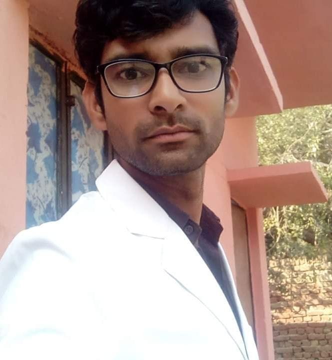 मृतक रसाल शर्मा की फाइल फोटो। मृतक रसाल शर्मा की फाइल फोटो।