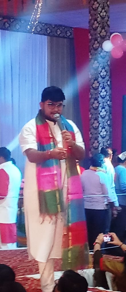 गंगोह में खाटू श्याम के नाम का गुणगान करते कलाकार गंगोह में खाटू श्याम के नाम का गुणगान करते कलाकार