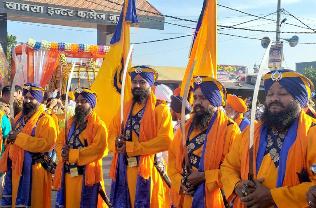 नूरपुर में निकले नगर कीर्तन में शामिल पंज प्यारे। नूरपुर में निकले नगर कीर्तन में शामिल पंज प्यारे।
