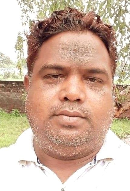 हाथरस में पीट-पीटकर मौत के घाट उतारे गए शिक्षक प्रेम सिंह का फाइल फोटो। हाथरस में पीट-पीटकर मौत के घाट उतारे गए शिक्षक प्रेम सिंह का फाइल फोटो।