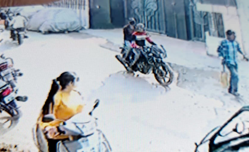 चैन स्नेचर के स्केच पुलिस ने किये जारी चैन स्नेचर के स्केच पुलिस ने किये जारी