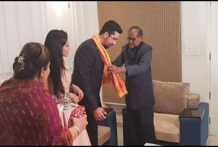 इस फोटो को ट्वीट कर रायबरेली सदर से विधायक अदिति सिंह ने लिखा आई मिस यू पापा। इस फोटो को ट्वीट कर रायबरेली सदर से विधायक अदिति सिंह ने लिखा आई मिस यू पापा।