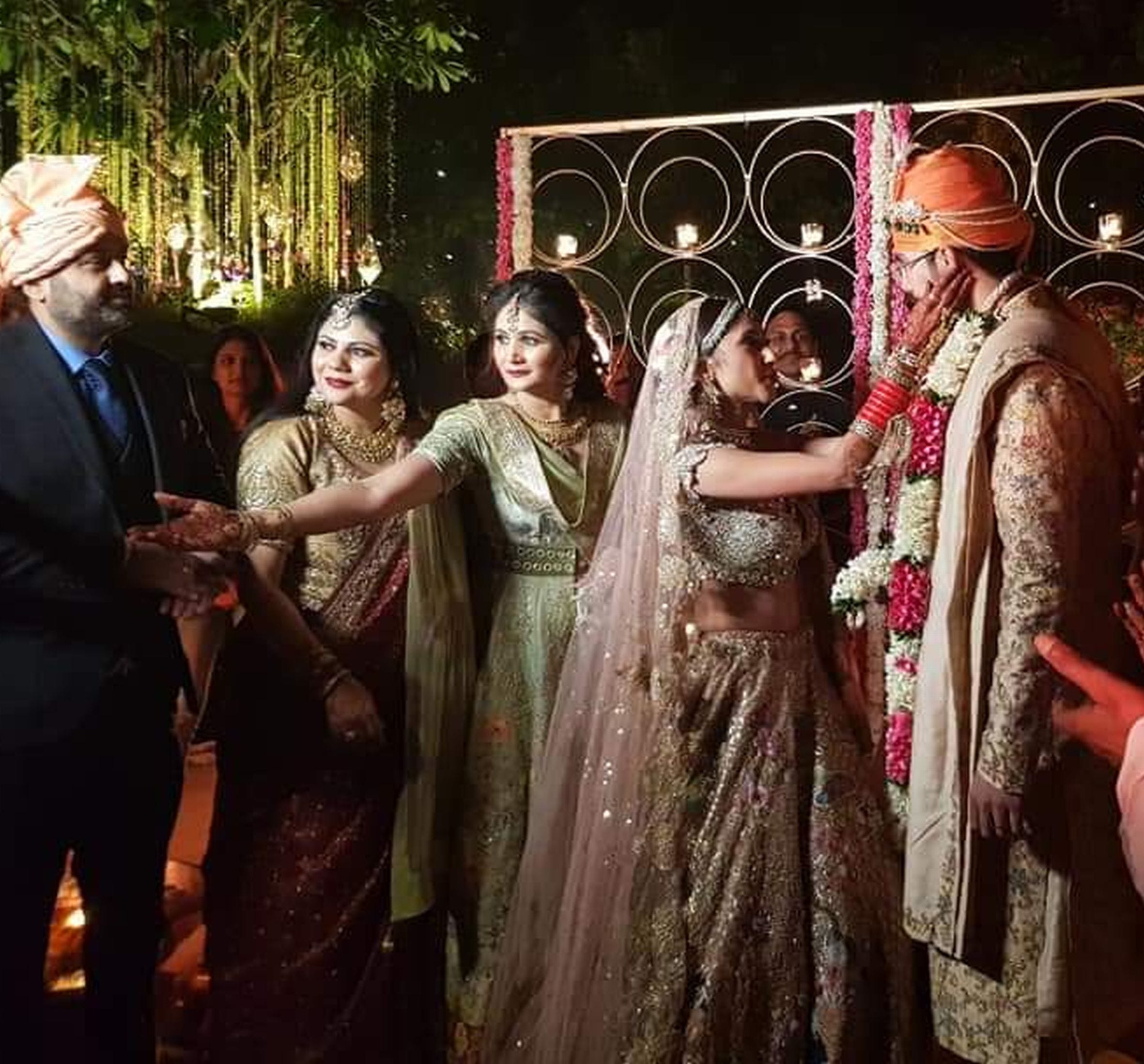 दिल्ली में शादी के दौरान विधायक अदिति सिंह और अंगद सैनी। दिल्ली में शादी के दौरान विधायक अदिति सिंह और अंगद सैनी।