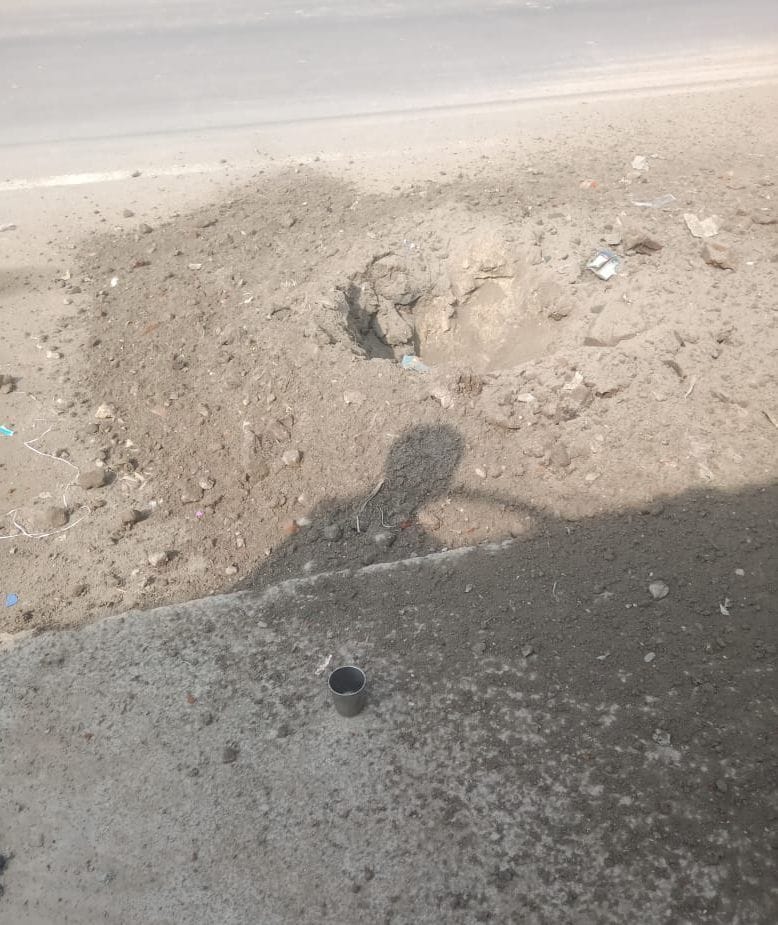 गांव जठेड़ी के पास पाइप लाइन से लीकेज होती गैस। गांव जठेड़ी के पास पाइप लाइन से लीकेज होती गैस।