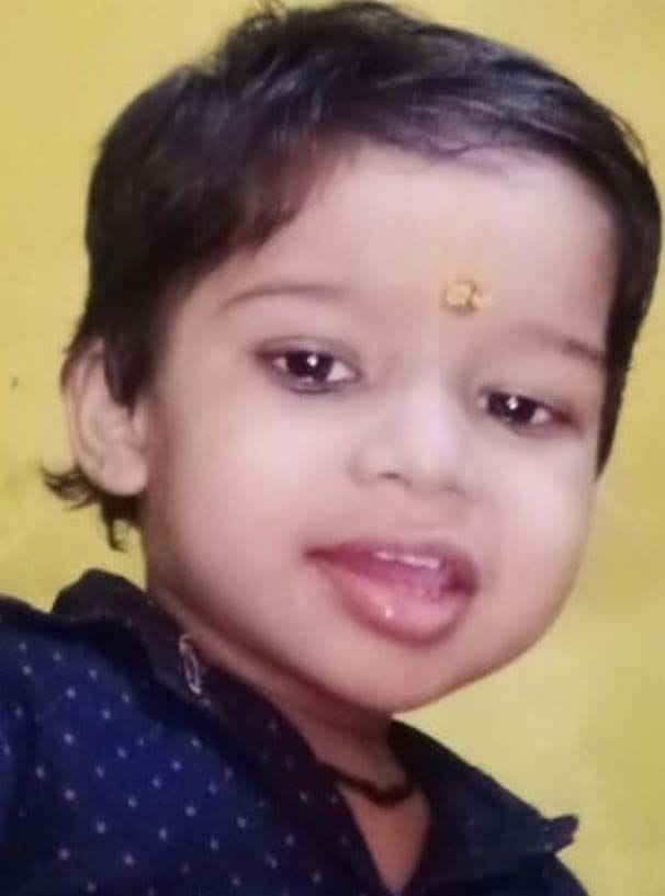पद्मावत ट्रेन से प्रतापगढ़ आ रहे महिला के साथ लापता बच्चा आशु।