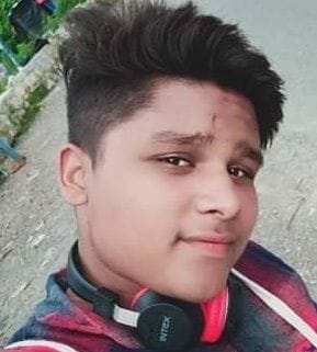 सड़क हादसे में मृत मयंक लोहनी का फाइल फोटो। सड़क हादसे में मृत मयंक लोहनी का फाइल फोटो।