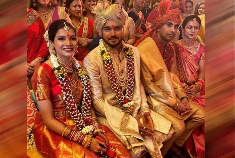 Manish Pandey Ashrita Shetty Marriage With Pahadi Tradition Soon They Will Come To Village à¤ª à¤› à¤¡ à¤ªà¤¹à¤¨à¤•à¤° à¤…à¤¶ à¤° à¤¤ à¤¨ à¤®à¤¨ à¤· à¤ª à¤¡ à¤¸ à¤— à¤² à¤ à¤¸ à¤¤ à¤« à¤° à¤• à¤²à¤¦ à¤µà¤¤ à¤• à¤†à¤¶ à¤° à¤µ à¤¦ à¤² à¤¨ à¤†à¤ à¤—