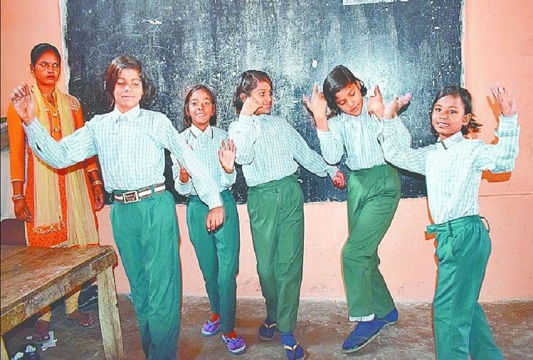 جامو و کشمیر: کمک های مالی به کودکان دارای معلولیت برای آموزش جامع تجهیزات آموزشی ارائه می شود کودکان دارای معلولیت (فایل عکس)