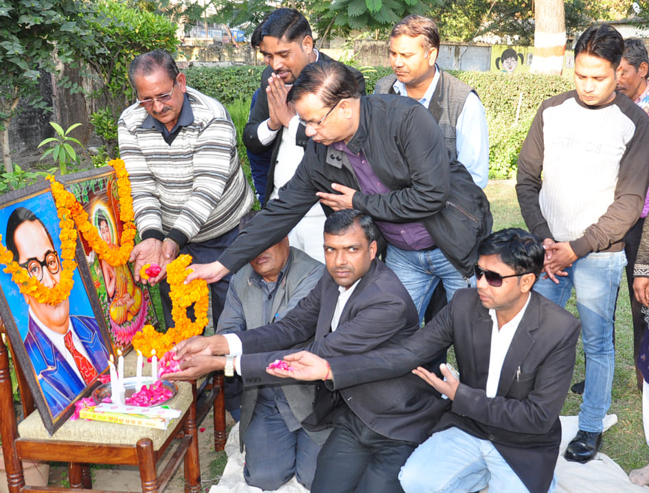 देहरादून रोड स्थित पीडब्लूडी पर संविधान निर्माता बाबा साहब डॉ भीमराव आंबेडकर के महापरिनिर्माण ? देहरादून रोड स्थित पीडब्लूडी पर संविधान निर्माता बाबा साहब डॉ भीमराव आंबेडकर के महापरिनिर्माण ?