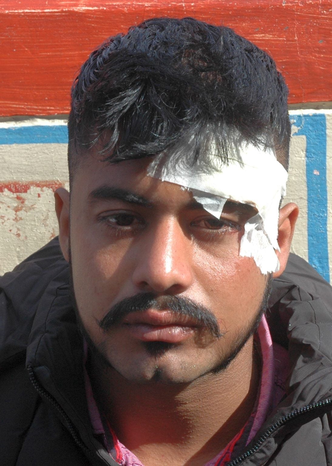 घायल सूरज गिरी। घायल सूरज गिरी।