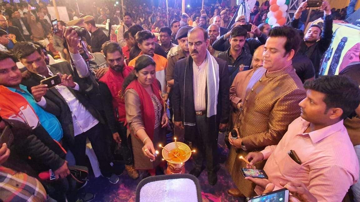 निजामाबाद में आयोजित तहसील महोत्सव में पहुंचे अभिनेता रवि किशन। निजामाबाद में आयोजित तहसील महोत्सव में पहुंचे अभिनेता रवि किशन।