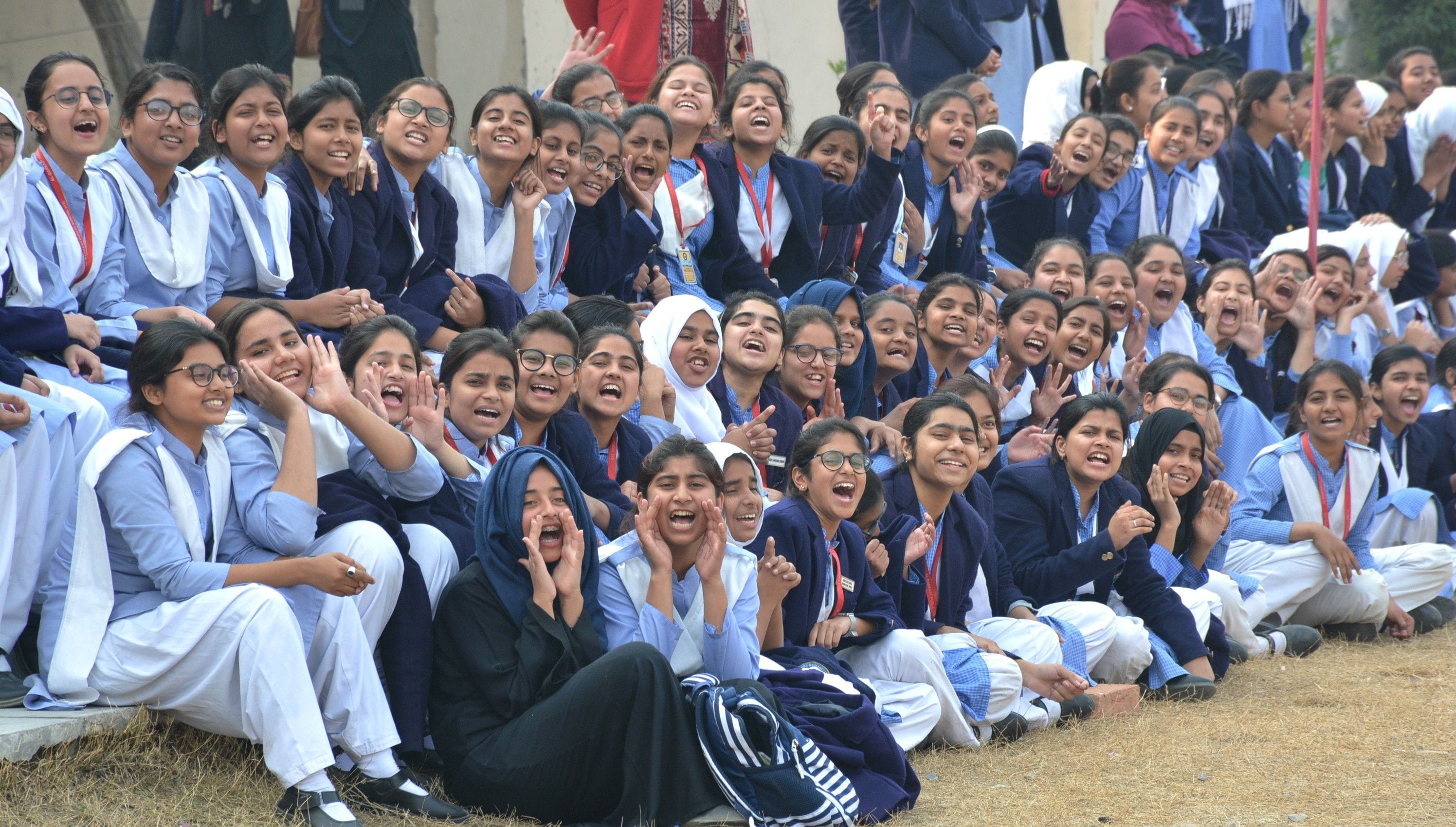 अल बरकात पब्लिक स्कूल में आयोजित प्रोफेसर अखतर रिज़वी मेमोरियल इंटर स्कूल फुटबॉल टूर्नामेंट मे?