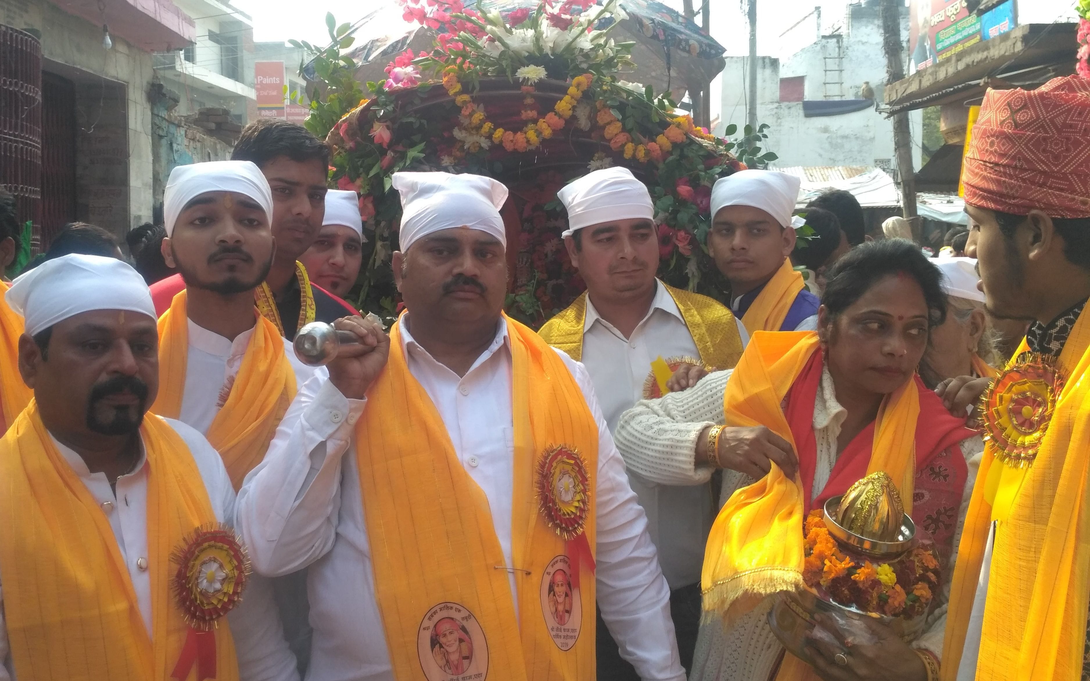 शहर में निकाली गई सांई पालिकी का जगह-जगह हुआ स्वागत- संवाद शहर में निकाली गई सांई पालिकी का जगह-जगह हुआ स्वागत- संवाद