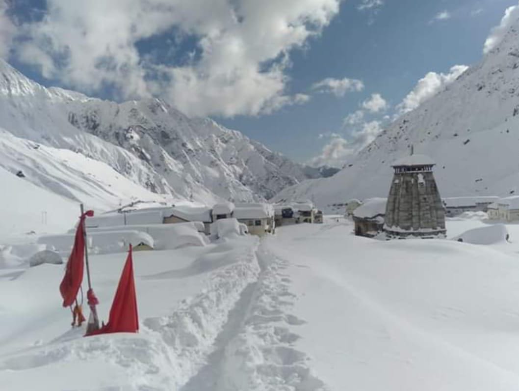 केदारनाथ धाम बर्फ से लकदक। फाइल फोटो केदारनाथ धाम बर्फ से लकदक। फाइल फोटो