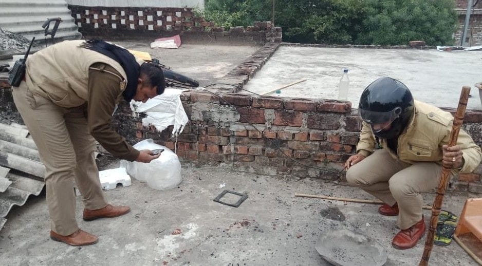 Bomb explodes while heating fire, teenager's claw blows