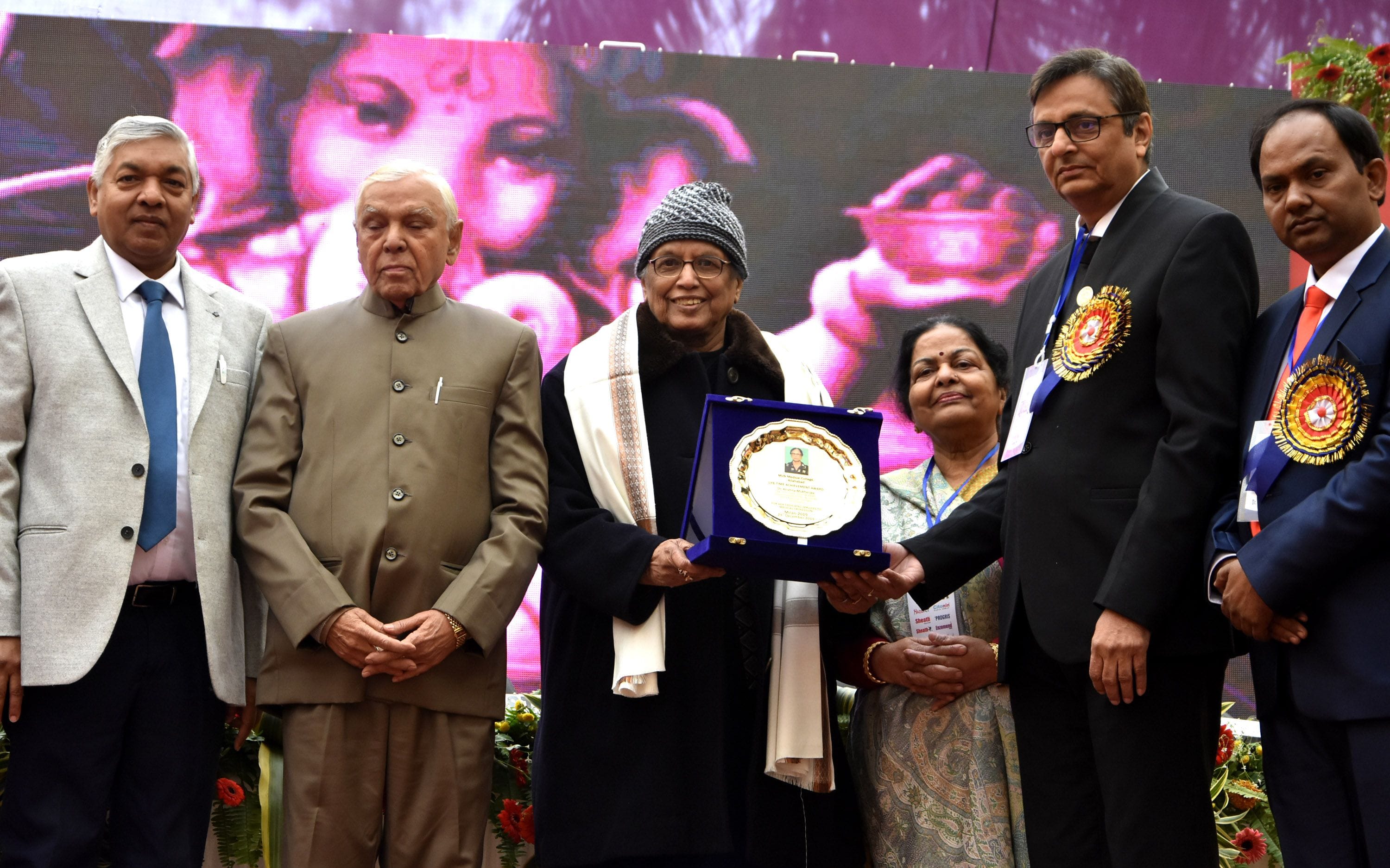 At Motilal Nehru Medical College, old men dance, doctors lost in memories At Motilal Nehru Medical College, old men dance, doctors lost in memories