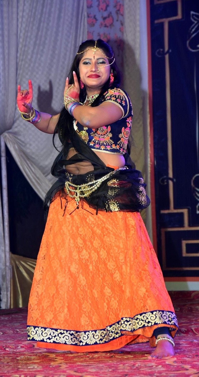 वेस्ली इंटर कालेज में आयोजित रंग महोत्सव में नृत्य प्रस्तुत करती उड़ीया की कलाकार वर्षा वैशाली। वेस्ली इंटर कालेज में आयोजित रंग महोत्सव में नृत्य प्रस्तुत करती उड़ीया की कलाकार वर्षा वैशाली।