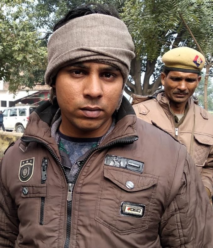 attempt of cash van loot in kaushambi attempt of cash van loot in kaushambi