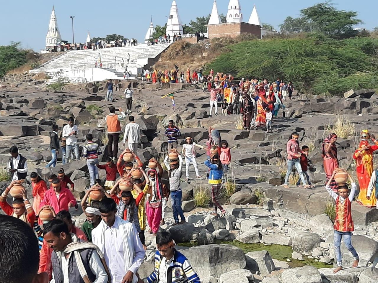 साला घाट स्थित जागेश्वर धाम का मनोरम दृश्य साला घाट स्थित जागेश्वर धाम का मनोरम दृश्य